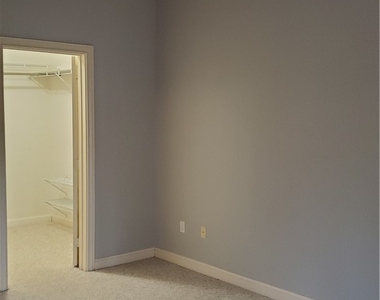 7636 Rolling View Drive - Photo Thumbnail 37