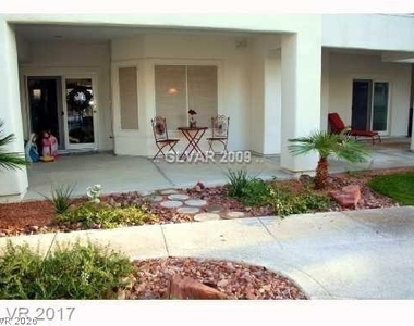 7636 Rolling View Drive - Photo Thumbnail 7