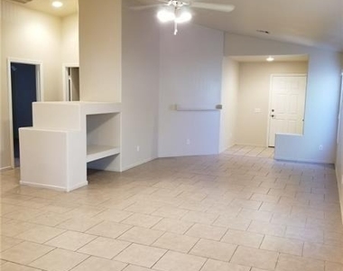 9601 Christine View Court - Photo Thumbnail 8