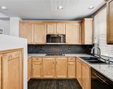 75 E Agate Avenue - Photo Thumbnail 14