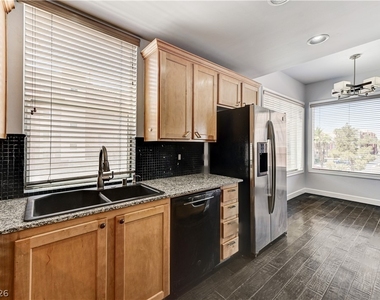 75 E Agate Avenue - Photo Thumbnail 18