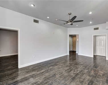 75 E Agate Avenue - Photo Thumbnail 5
