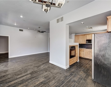 75 E Agate Avenue - Photo Thumbnail 9