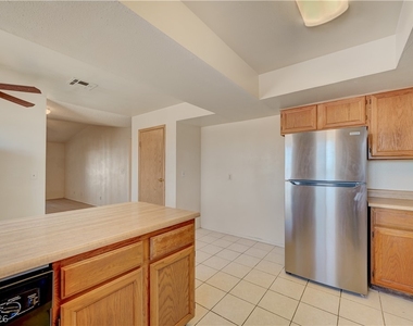 1724 Palm Street - Photo Thumbnail 13