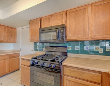 1724 Palm Street - Photo Thumbnail 14