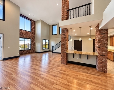 26 E Serene Avenue - Photo Thumbnail 1