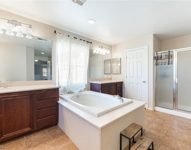 6221 Villa Emo Street - Photo Thumbnail 16
