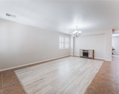 6221 Villa Emo Street - Photo Thumbnail 7