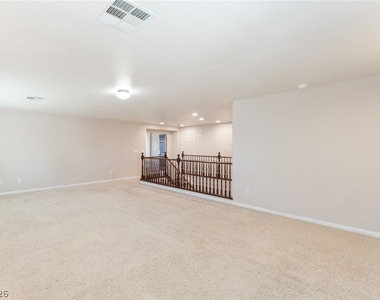 6221 Villa Emo Street - Photo Thumbnail 11