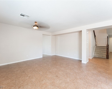 6221 Villa Emo Street - Photo Thumbnail 5