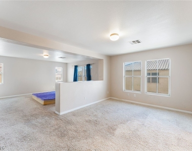6221 Villa Emo Street - Photo Thumbnail 19