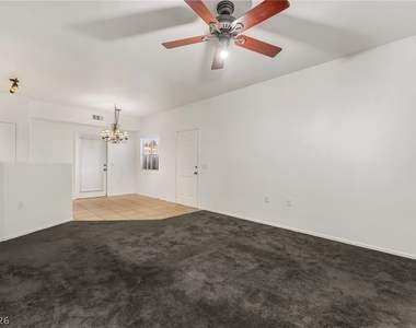 10245 S Maryland Parkway - Photo Thumbnail 4