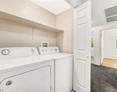 10245 S Maryland Parkway - Photo Thumbnail 24
