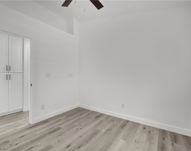 9228 Sun Rose Avenue - Photo Thumbnail 16