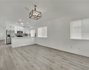 9228 Sun Rose Avenue - Photo Thumbnail 9