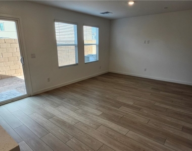 115 Scarhill Track Avenue - Photo Thumbnail 4