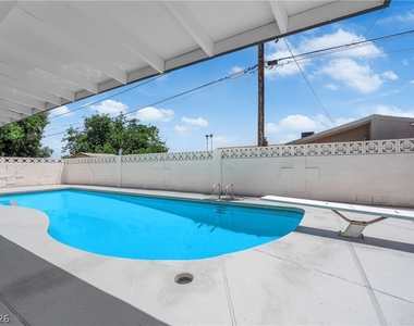 1524 Bonita Avenue - Photo Thumbnail 18