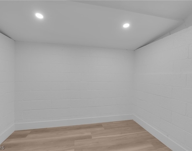 1524 Bonita Avenue - Photo Thumbnail 28