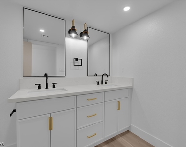 1524 Bonita Avenue - Photo Thumbnail 32