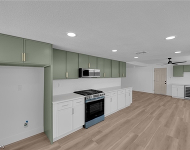 1524 Bonita Avenue - Photo Thumbnail 10