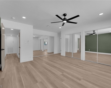 1524 Bonita Avenue - Photo Thumbnail 23