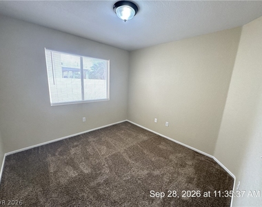 9546 Lavarun Court - Photo Thumbnail 14
