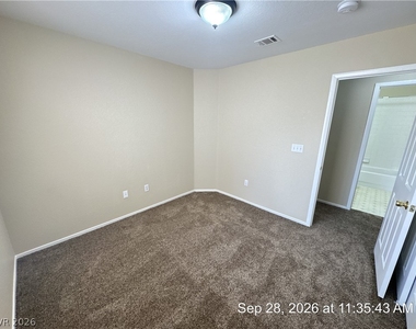 9546 Lavarun Court - Photo Thumbnail 15