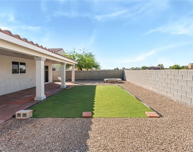857 Lantham Place - Photo Thumbnail 31