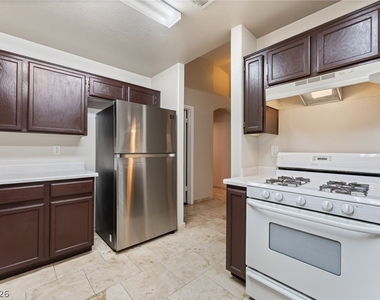 857 Lantham Place - Photo Thumbnail 11