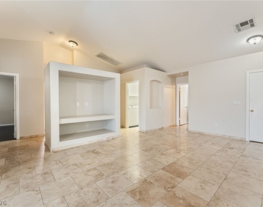 857 Lantham Place - Photo Thumbnail 5