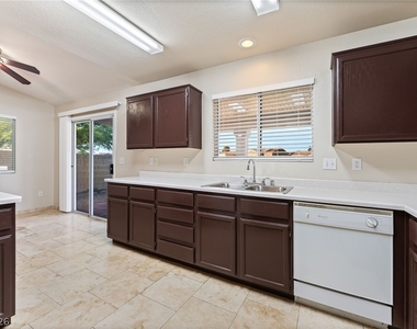 857 Lantham Place - Photo Thumbnail 12