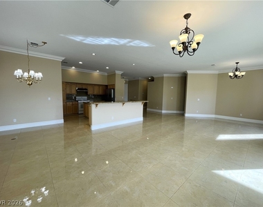 231 Cliff Valley Drive - Photo Thumbnail 18