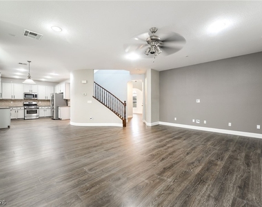 10328 Burwood Street - Photo Thumbnail 12