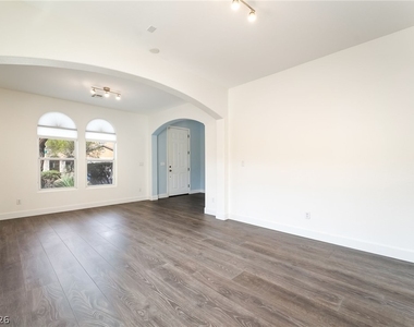 10328 Burwood Street - Photo Thumbnail 7