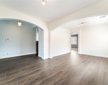 10328 Burwood Street - Photo Thumbnail 5