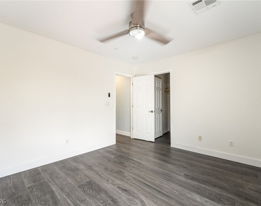 10328 Burwood Street - Photo Thumbnail 29