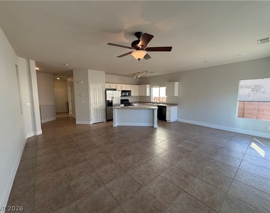 1129 Oceanwood Avenue - Photo Thumbnail 6
