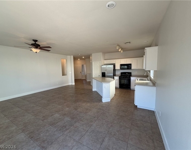 1129 Oceanwood Avenue - Photo Thumbnail 9
