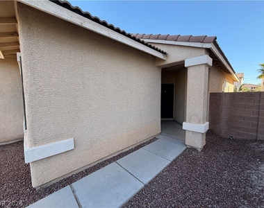 1129 Oceanwood Avenue - Photo Thumbnail 2