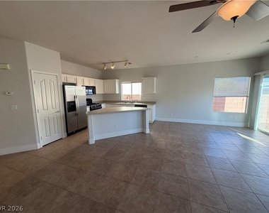 1129 Oceanwood Avenue - Photo Thumbnail 5