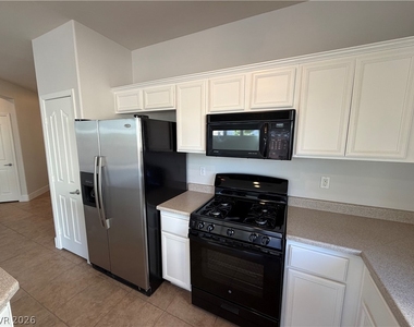 1129 Oceanwood Avenue - Photo Thumbnail 14