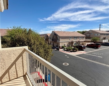 1073 Pleasure Lane - Photo Thumbnail 4