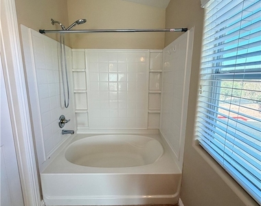 1073 Pleasure Lane - Photo Thumbnail 15