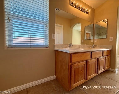 1073 Pleasure Lane - Photo Thumbnail 17