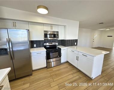1051 Sweeney Avenue - Photo Thumbnail 7