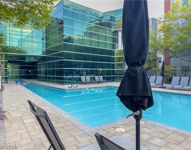 44 E Serene Avenue - Photo Thumbnail 23