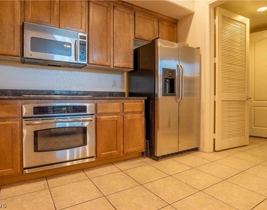 44 E Serene Avenue - Photo Thumbnail 9
