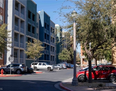 44 E Serene Avenue - Photo Thumbnail 22