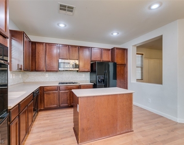 7162 Indian Head Avenue - Photo Thumbnail 14