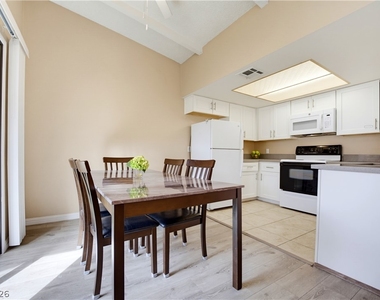 4752 Obannon Drive - Photo Thumbnail 7